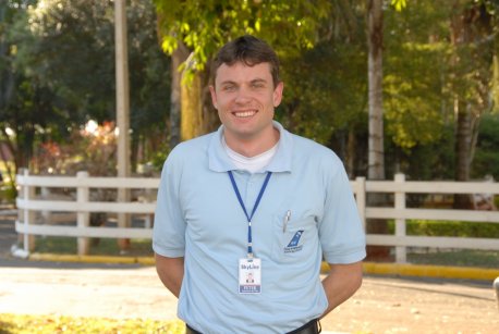 Nome: PETER Radloff <br>
Idade: 26 anos <br>
Naturalidade: Blumenau/SC <br>
Habilitação: PC IFR/MLTE/INVA <br>
Formação: Bacharel em Ciências Aeronáuticas/Piloto Comercial
PUC/RS