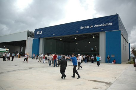 Convidados durante solenidade de inauguração