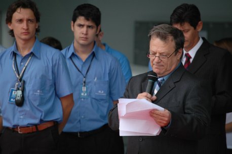 Edmir Gonçalves durante discurso, onde contou a trajetória da EJ