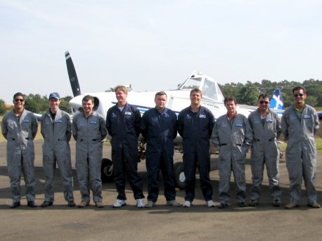 Formandos da II Turma de Piloto Agrícola de 2008.