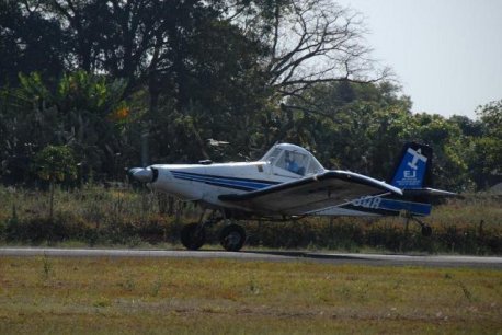 Decolagem do Ipanema, aeronave utilizada o treinamento avançado.