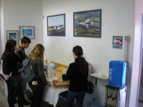 Café da Manhã oferecido pela EJ antes do início da palestra.