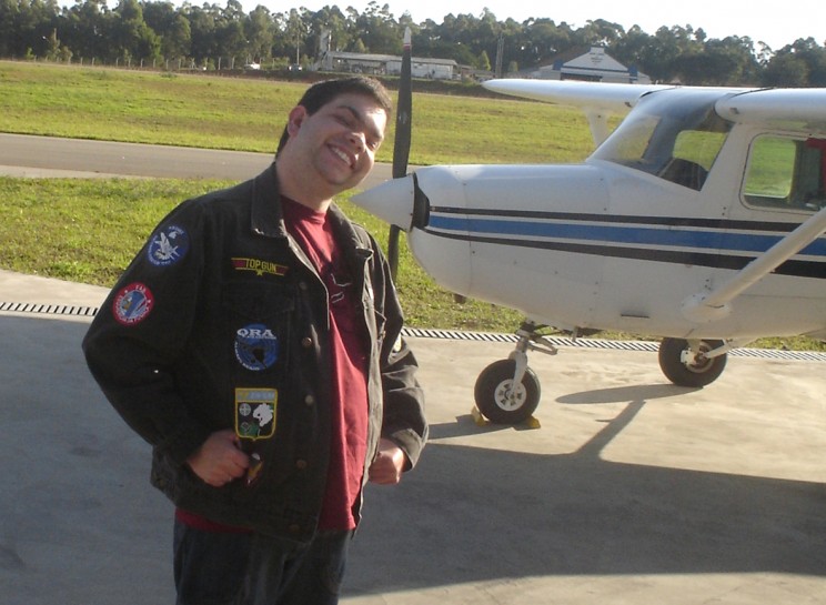 Um aluno pra lá de divertido, Rafael realizou seu primeiro voo solo.