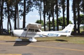EJ recebe o terceiro Cessna 172 G1000.