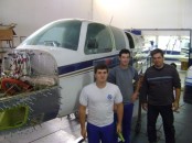 Chapeadores da EJ realizam recuperação de aeronaves.