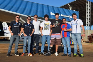 04ª turma de 2015 do curso teórico para Piloto Comercial de avião em Itápolis.