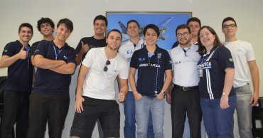 Encerramento da 4ª turma de 2015 do curso teórico para Piloto Comercial em Itápolis.