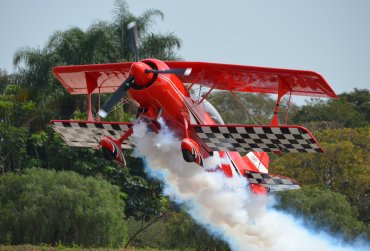 Itápolis Air Show 2015. Sucesso total com muitos voos acrobáticos e sobrevoo do Boeing 727 da Rio.