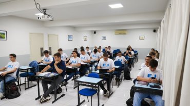 Alunos da 10ª turma da EJ Faculdade
